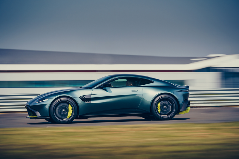 Illustration for article titled The Aston Martin Vantage AMR Brings the Manual Back to the Entire Lineup
